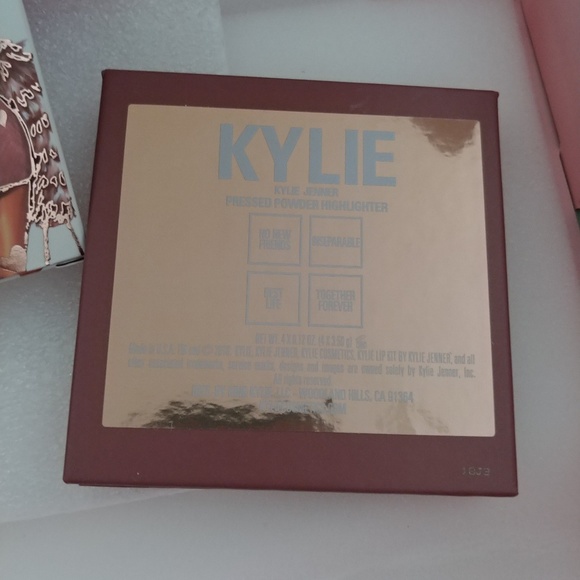 💗NWT Kylie X Jordyn Highlighter - Picture 7 of 7